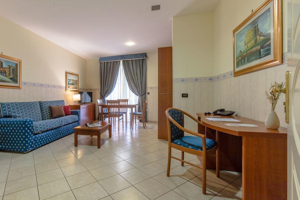Hotel Traiano Civitavecchia Ngoại thất bức ảnh
